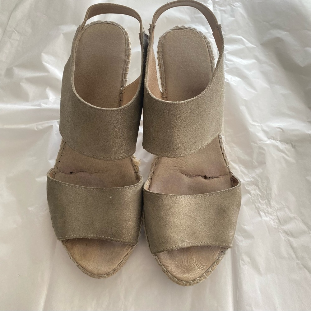 Andre Assous champagne metallic leather wedge